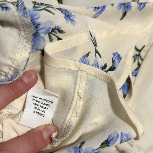 Lydelle - Floral Peplum Style Blouse with Ruffles - Picture 5 of 9